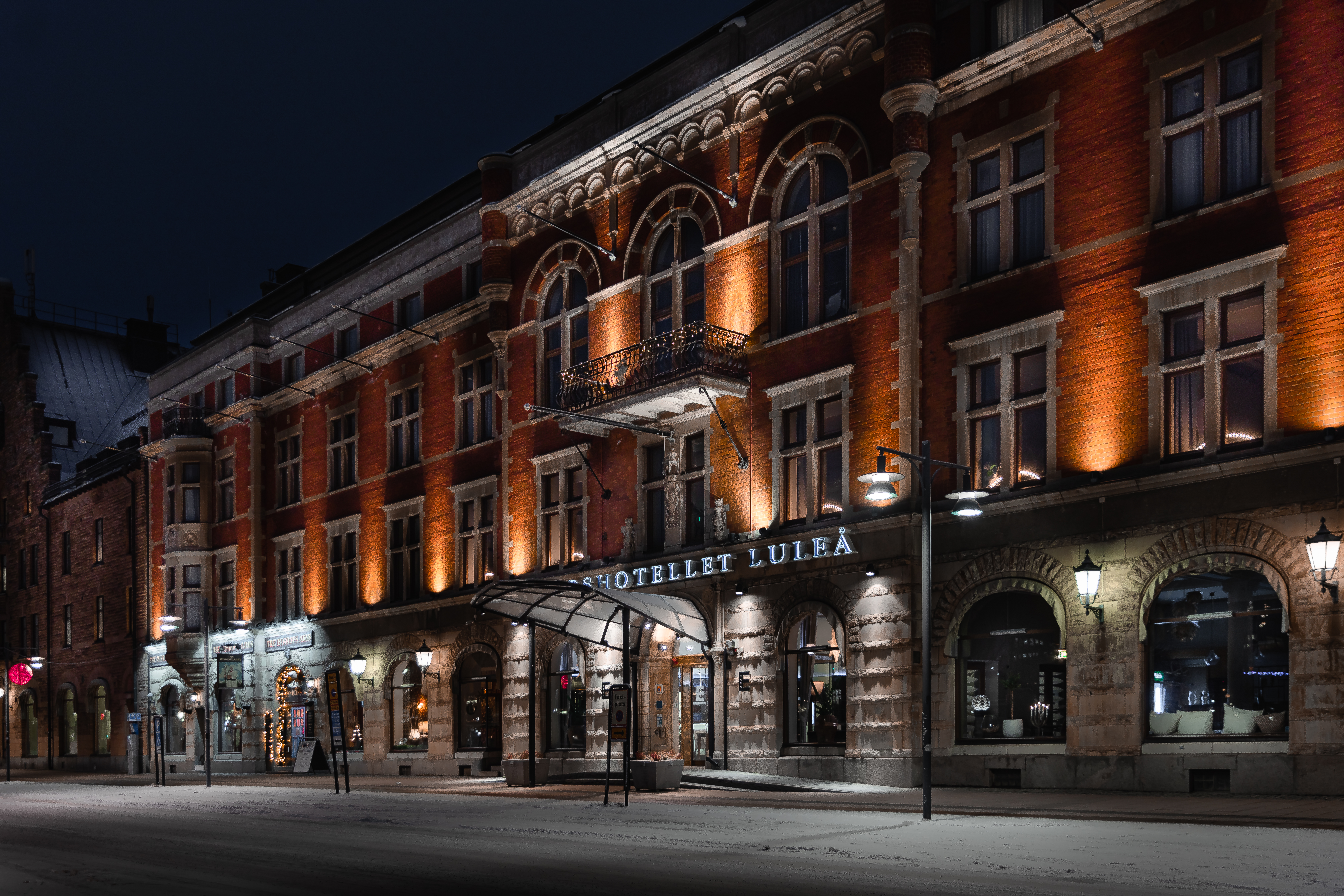 Den pampiga fasaden av Elite Stadshotellet i Luleå