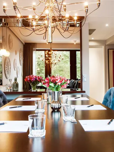 Konferensrum med pampig inredning