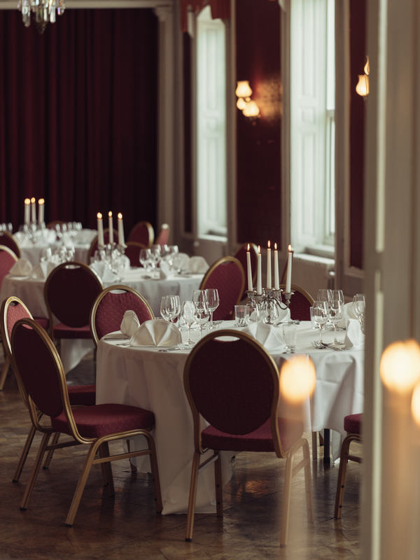 Elegant dukat festbord i matsal