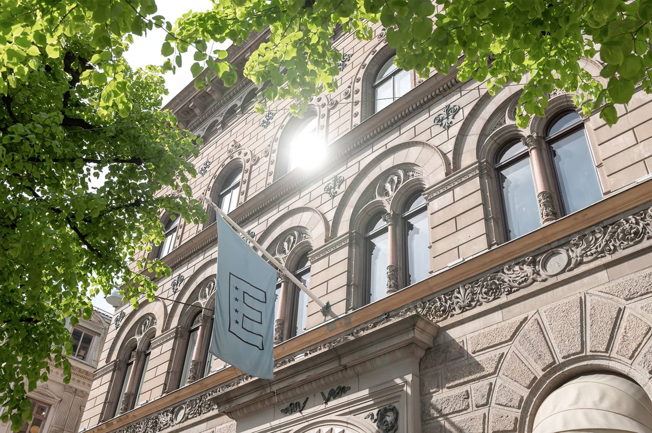 Facade image of a hotel