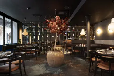 Restaurant with luxorious and dark interior