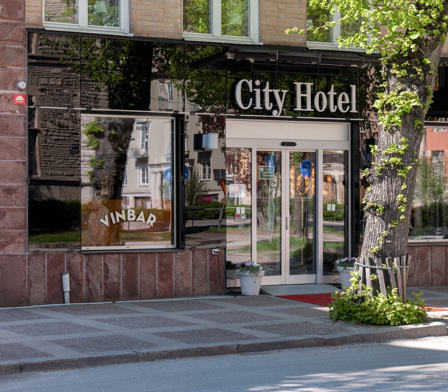 The facade at City Hotel Örebro