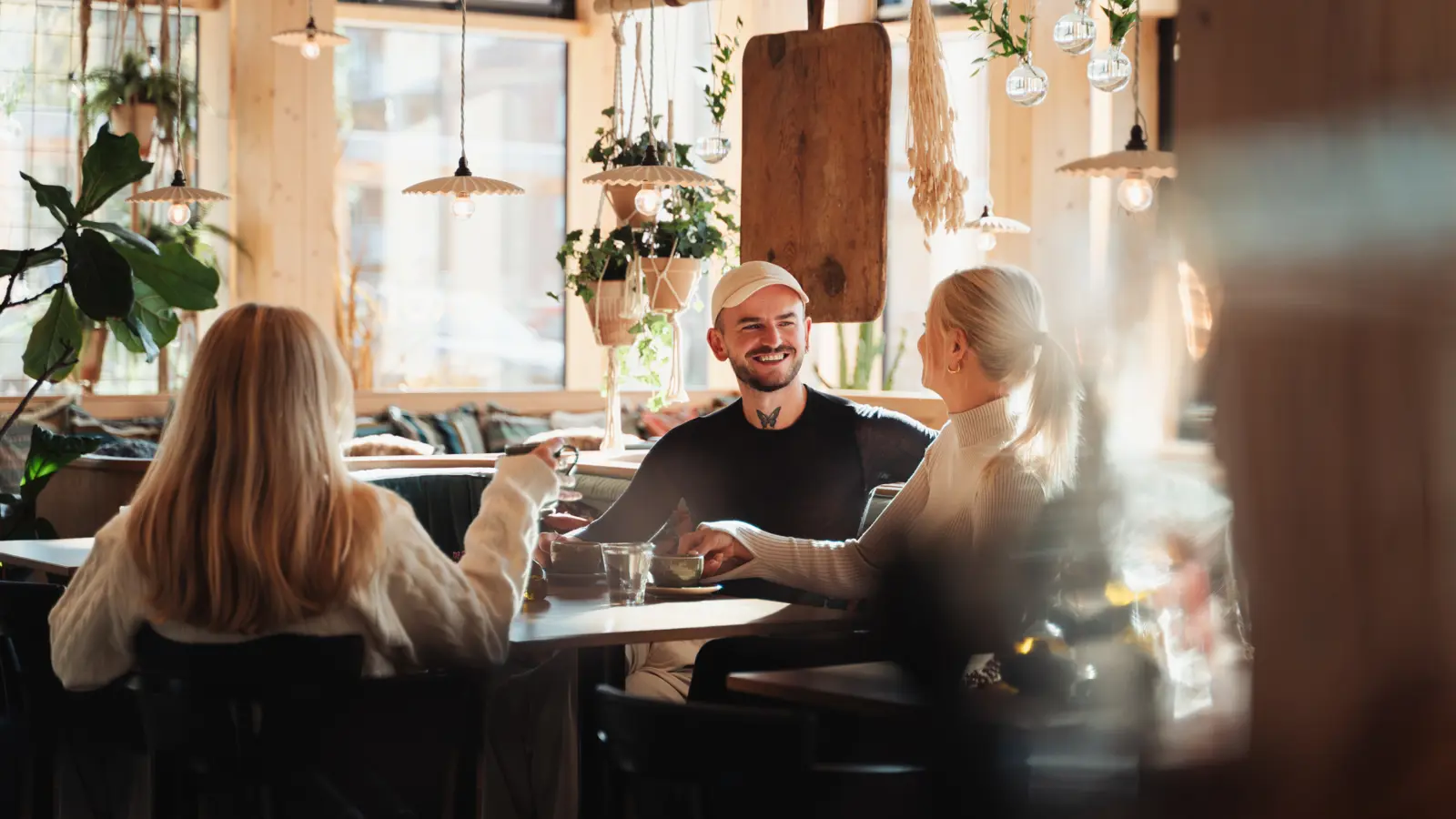 Burrata and sliced tomatoes