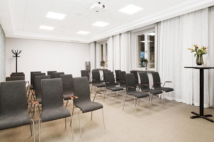 Conference room with lined up chairs