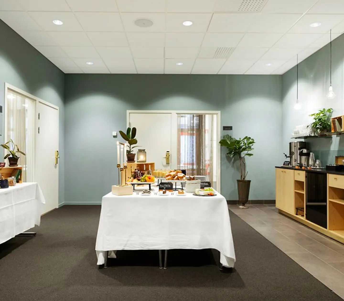 Konferensfika uppdukat