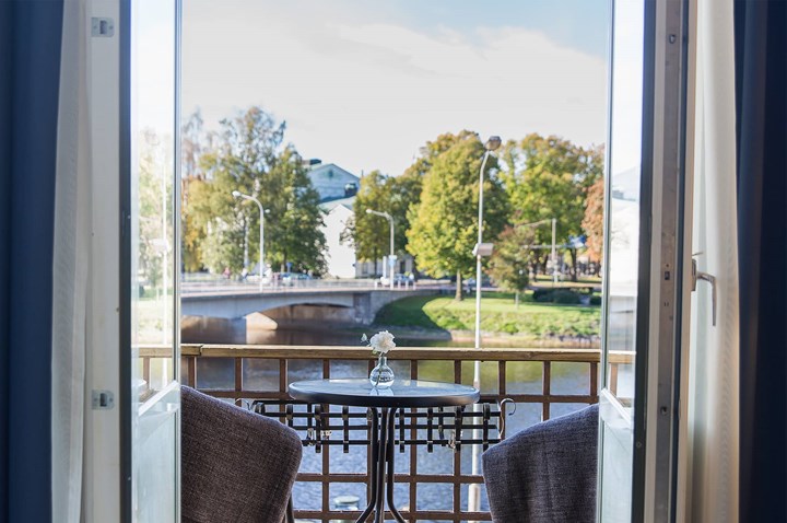 Hotel room with sea view