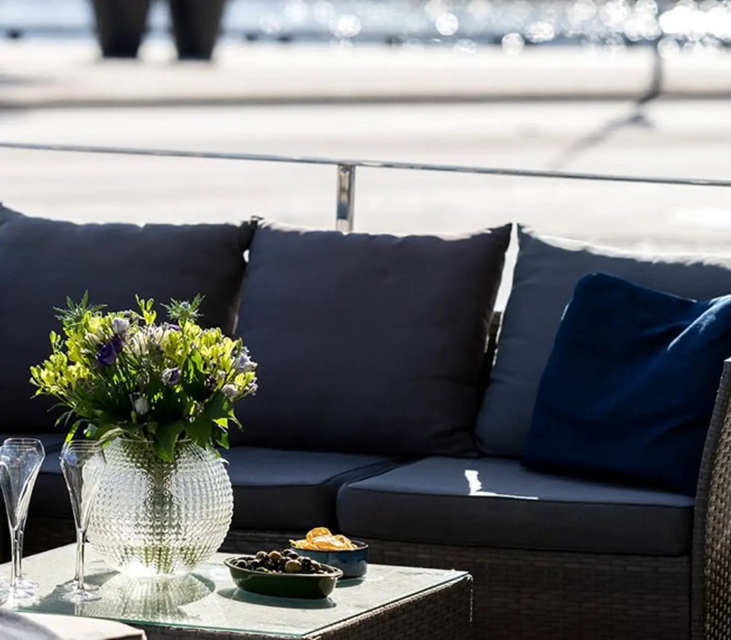 Soffa på uteservering