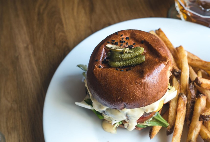 Hamburgare och pommes