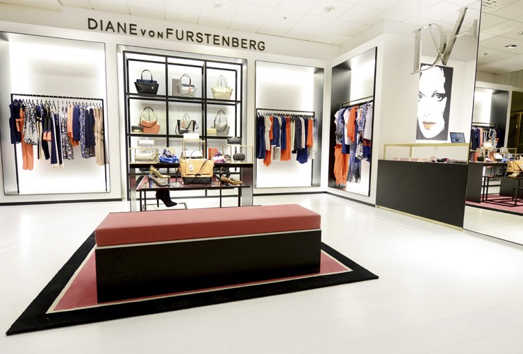 Klädesbutik inne hos NK i Stockholm