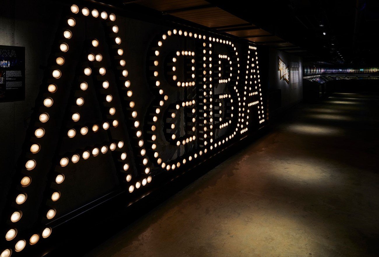 Neonskyltar med ABBA