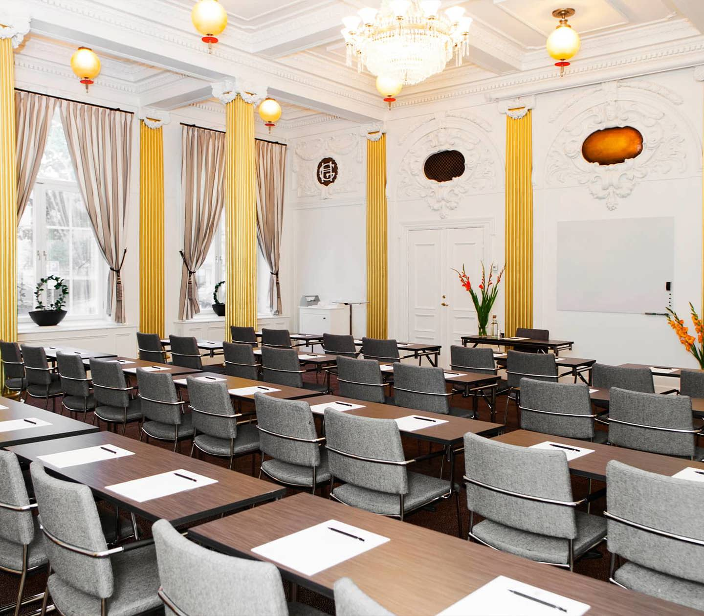 Magnificent conference room with many gray chairs