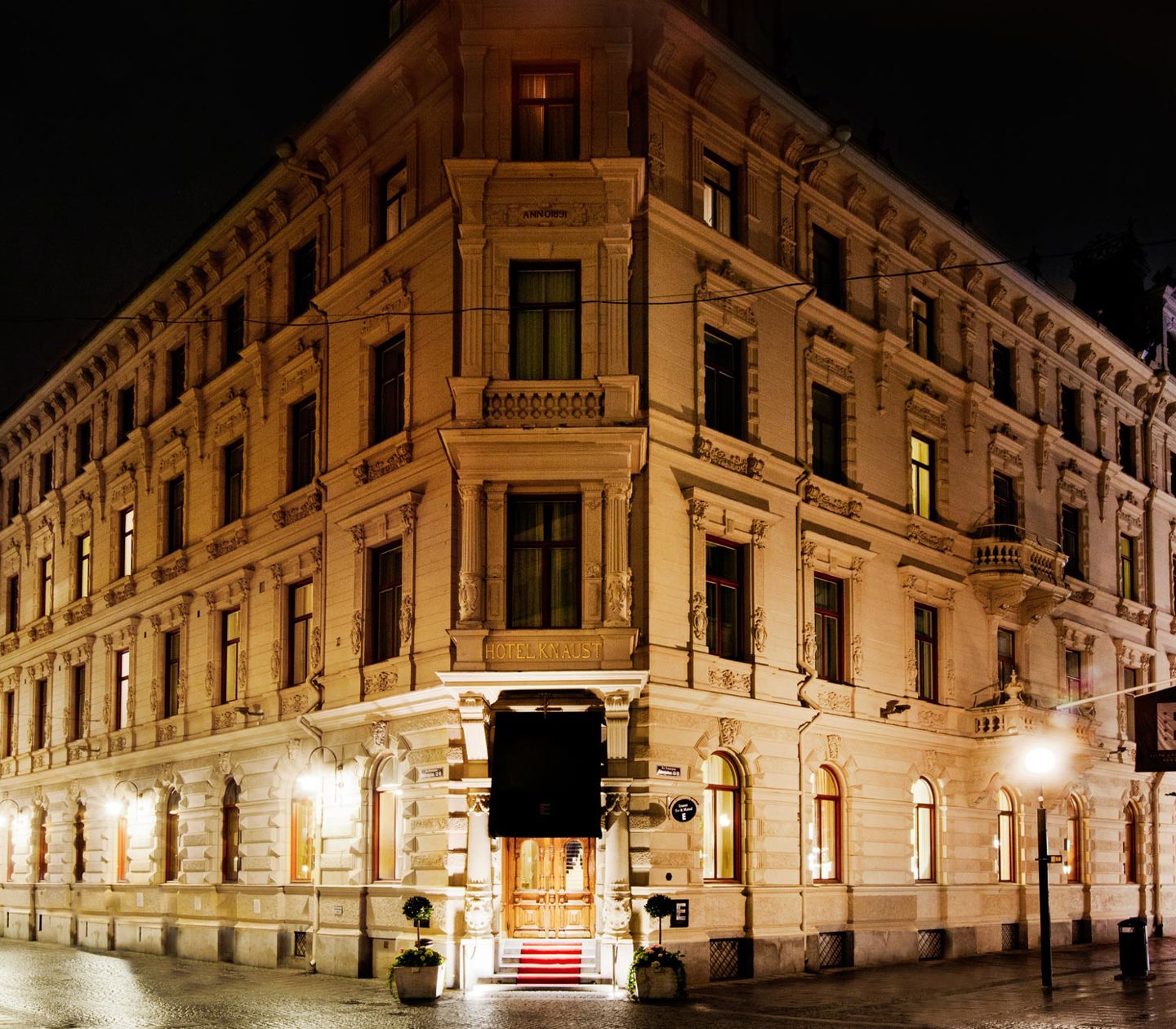 The facade of Elite Hotel Knaust