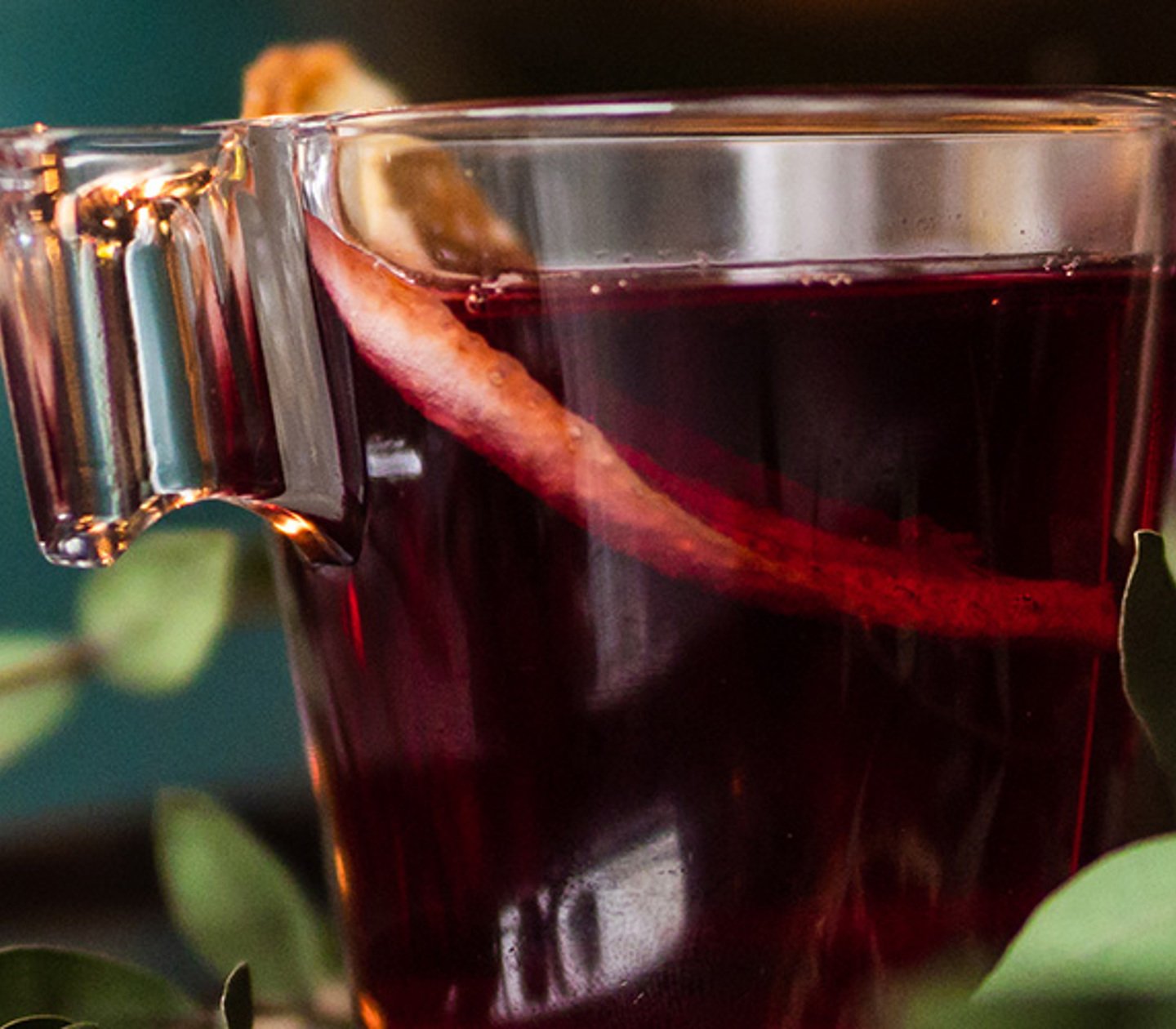 Mulled wine served at Elite Hotels Christmas buffet