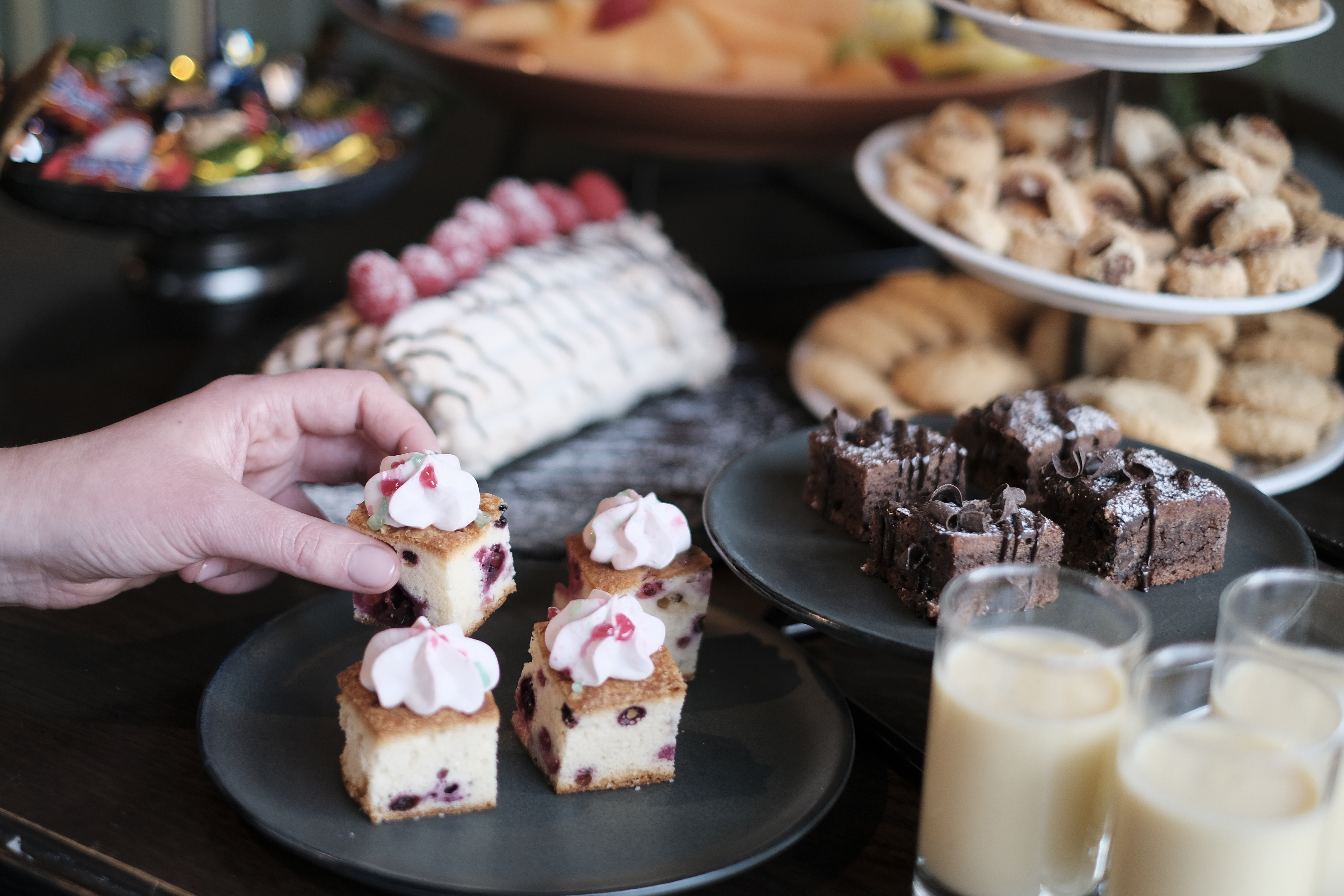 Frukostbuffé med varierat utbud