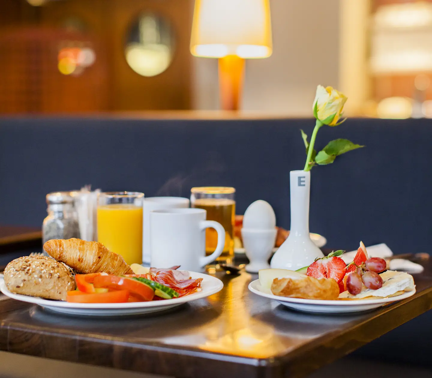 Stor varierad frukost