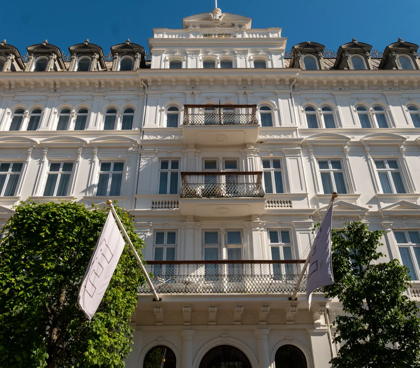 Pampiga fasaden av Elite Hotel Mollberg i Helsingborg