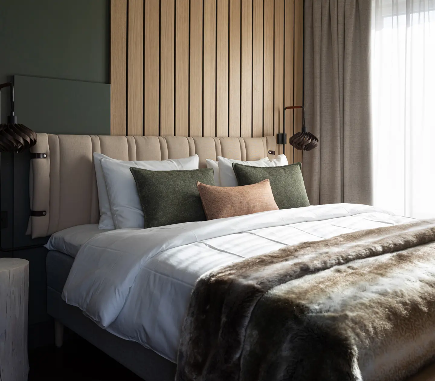 En hotellsäng i ett av Elite Hotel Frost Deluxerum