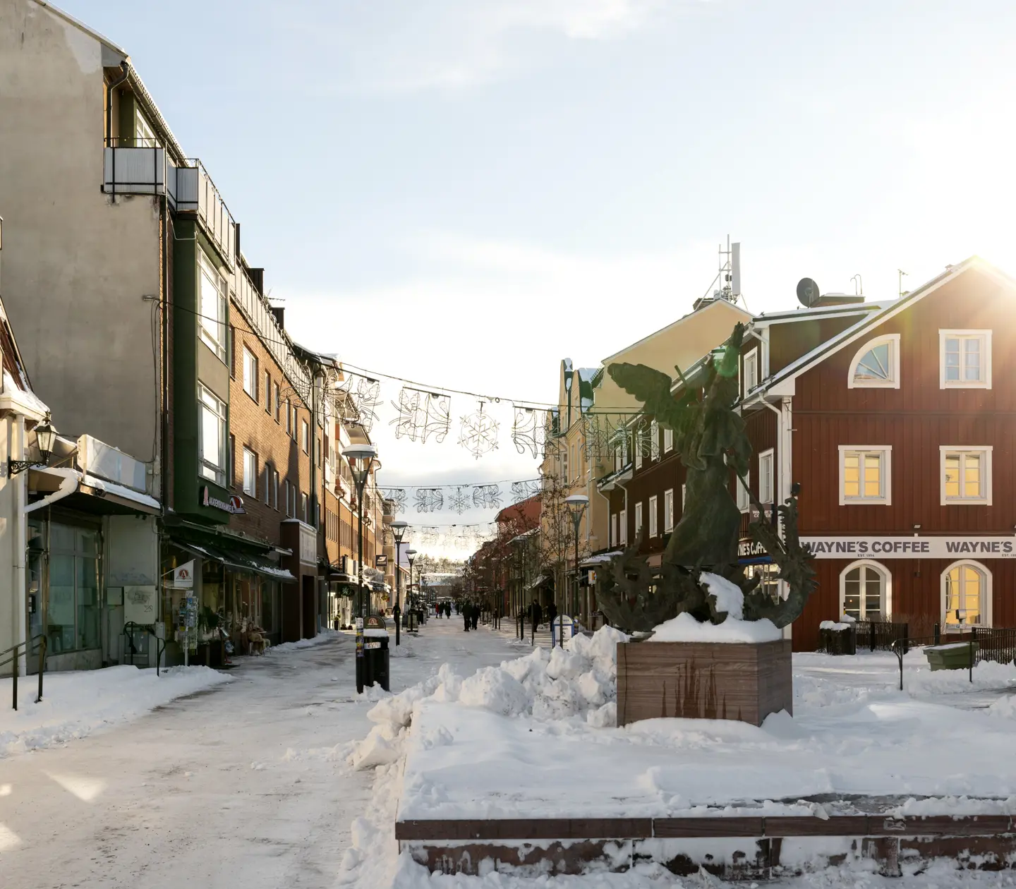 Centrala Mora täckt i snö