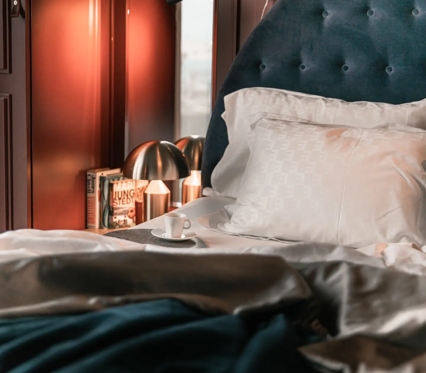Mysig hotellsäng