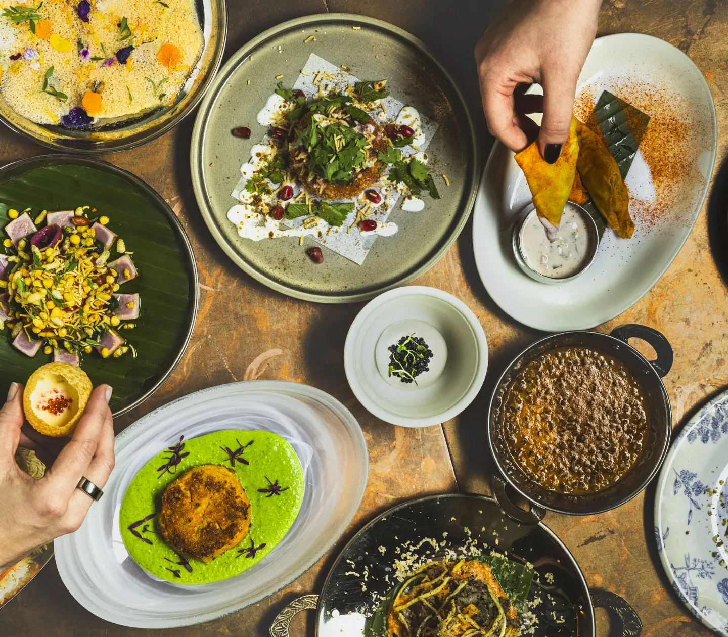 Indisk mat från restaurangen Indias i Stockholm fotad uppifrån